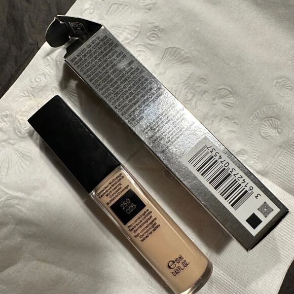 Lancôme Teint Idole Ultra Wear All Over Full Coverage Concealer Color: 250 Bisqu - Picture 3 of 3